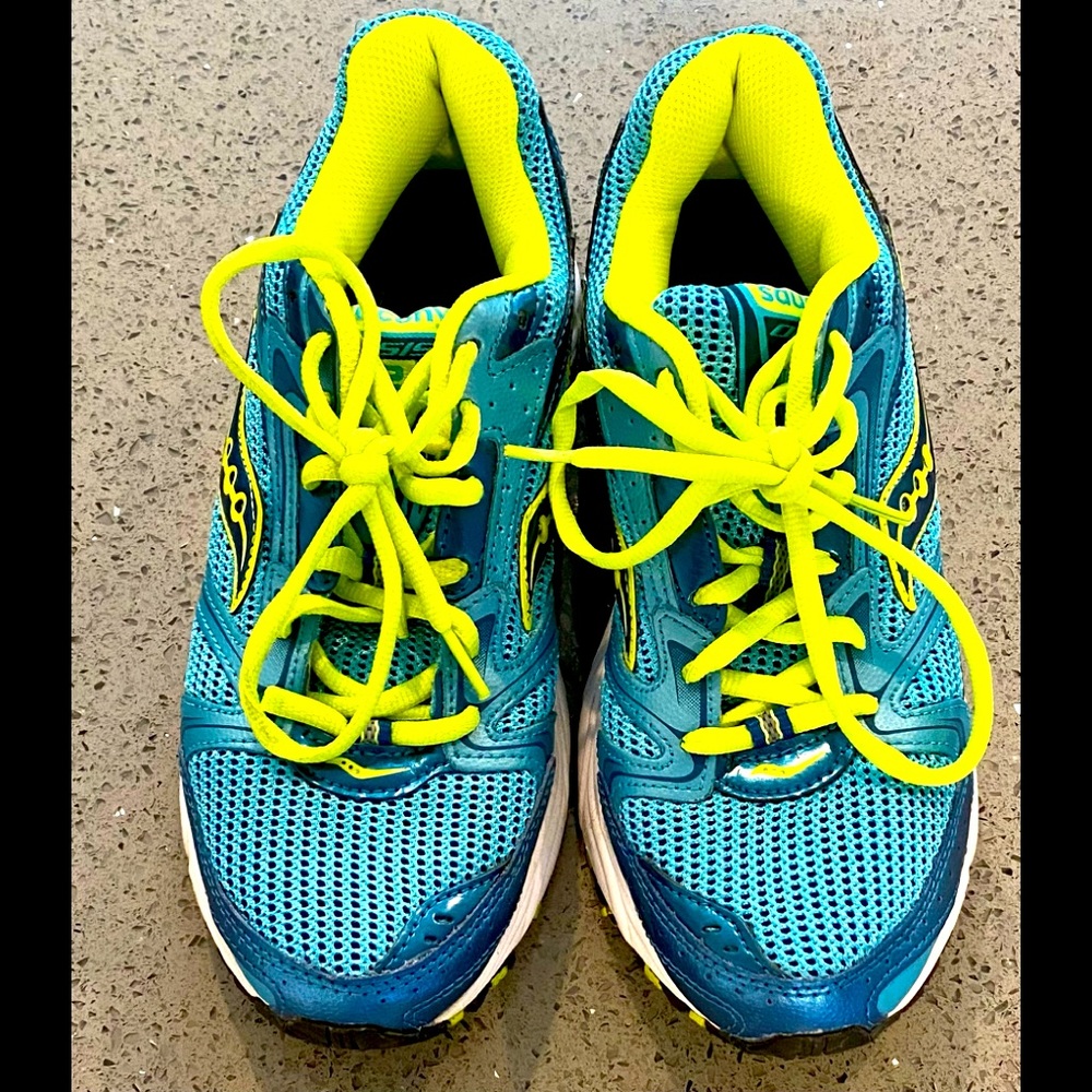 Saucony Women’s Grid Oasis Walking/Running Shoes